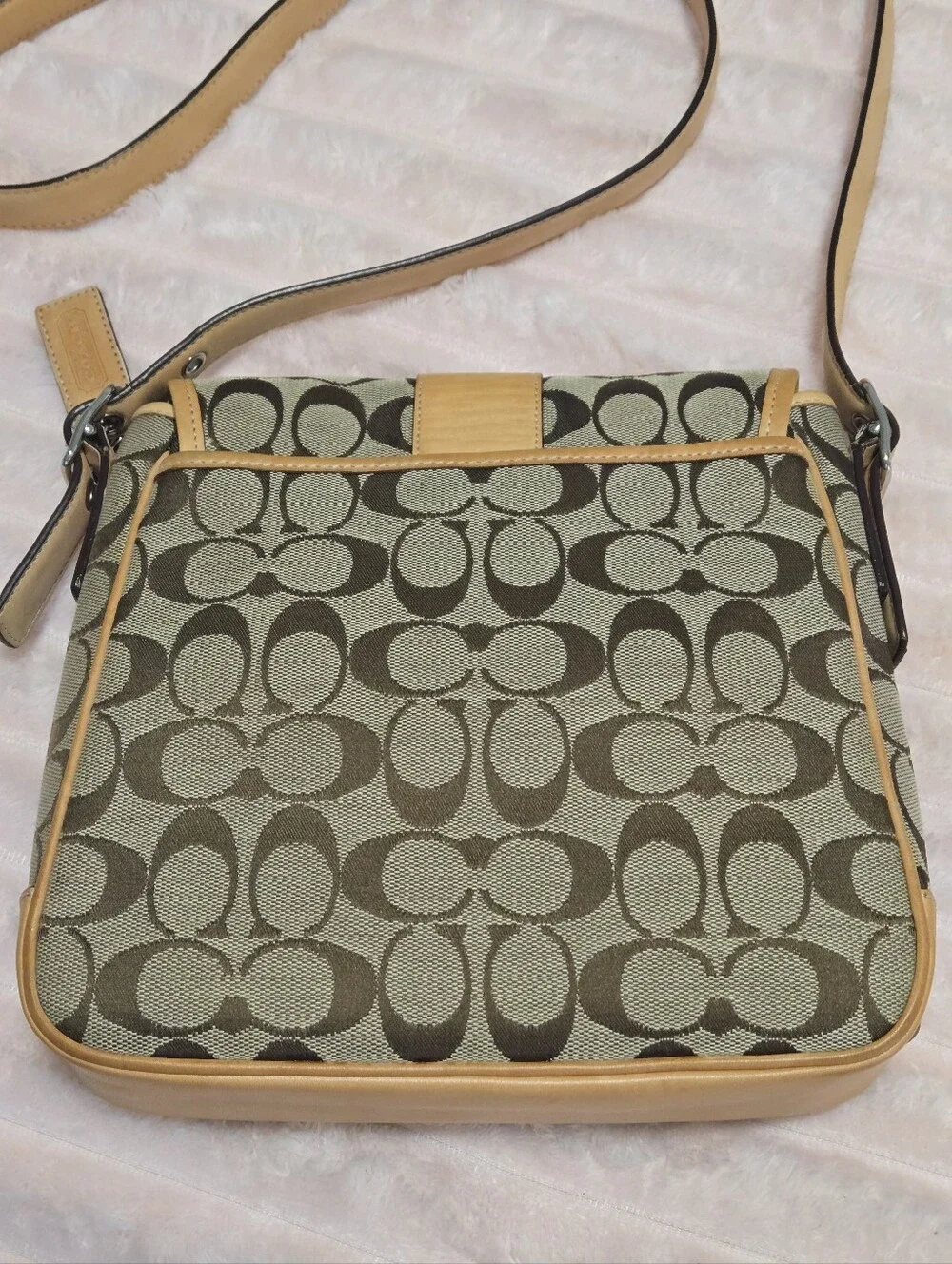 Coach Signature Canvas Messenger Crossbody Bag 2003 Vintage - Picture 3 of 14